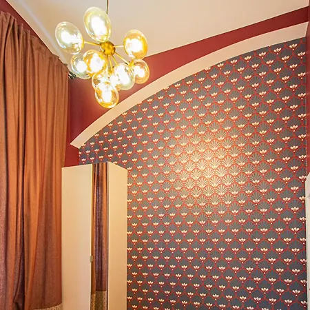 4bdr Old Town Flat By Church Of St Anne