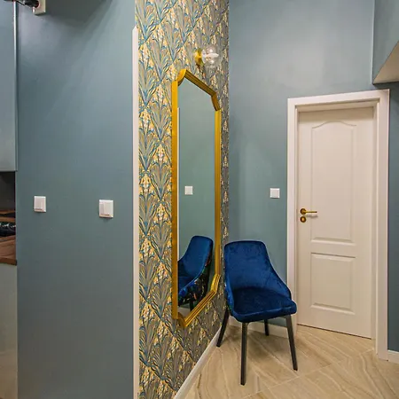 4bdr Old Town Flat By Church Of St Anne