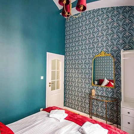 4bdr Old Town Flat By Church Of St Anne