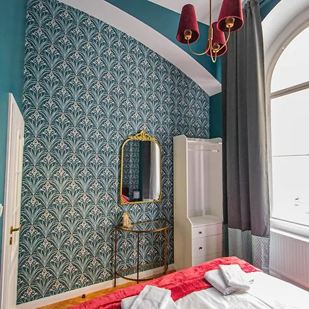 4bdr Old Town Flat By Church Of St Anne Apartmán *