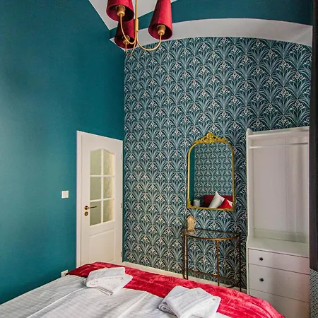 Apartment 4bdr Old Town Flat By Church Of St Anne Prague
