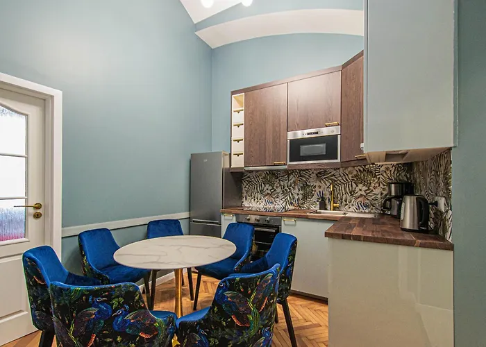 4bdr Old Town Flat By Church Of St Anne Apartmán