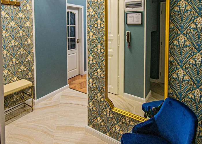 4bdr Old Town Flat By Church Of St Anne * Praha