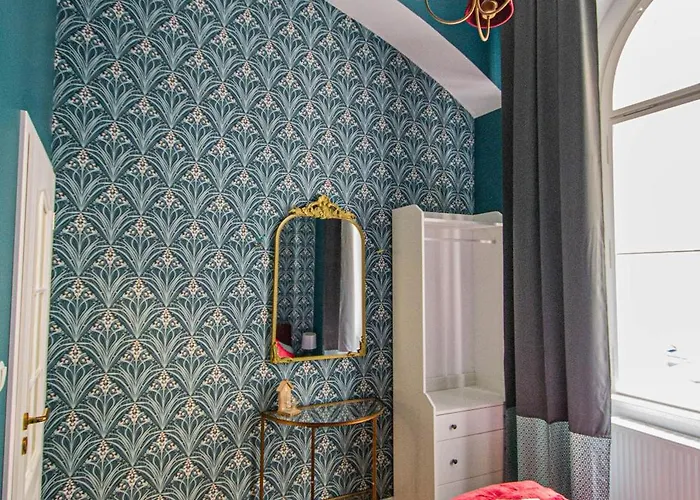 4bdr Old Town Flat By Church Of St Anne Apartmán *